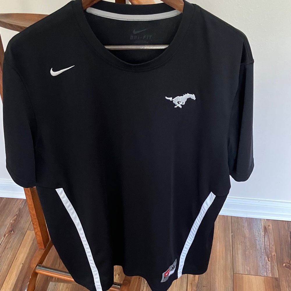 Nike Black and White Men's Jersey